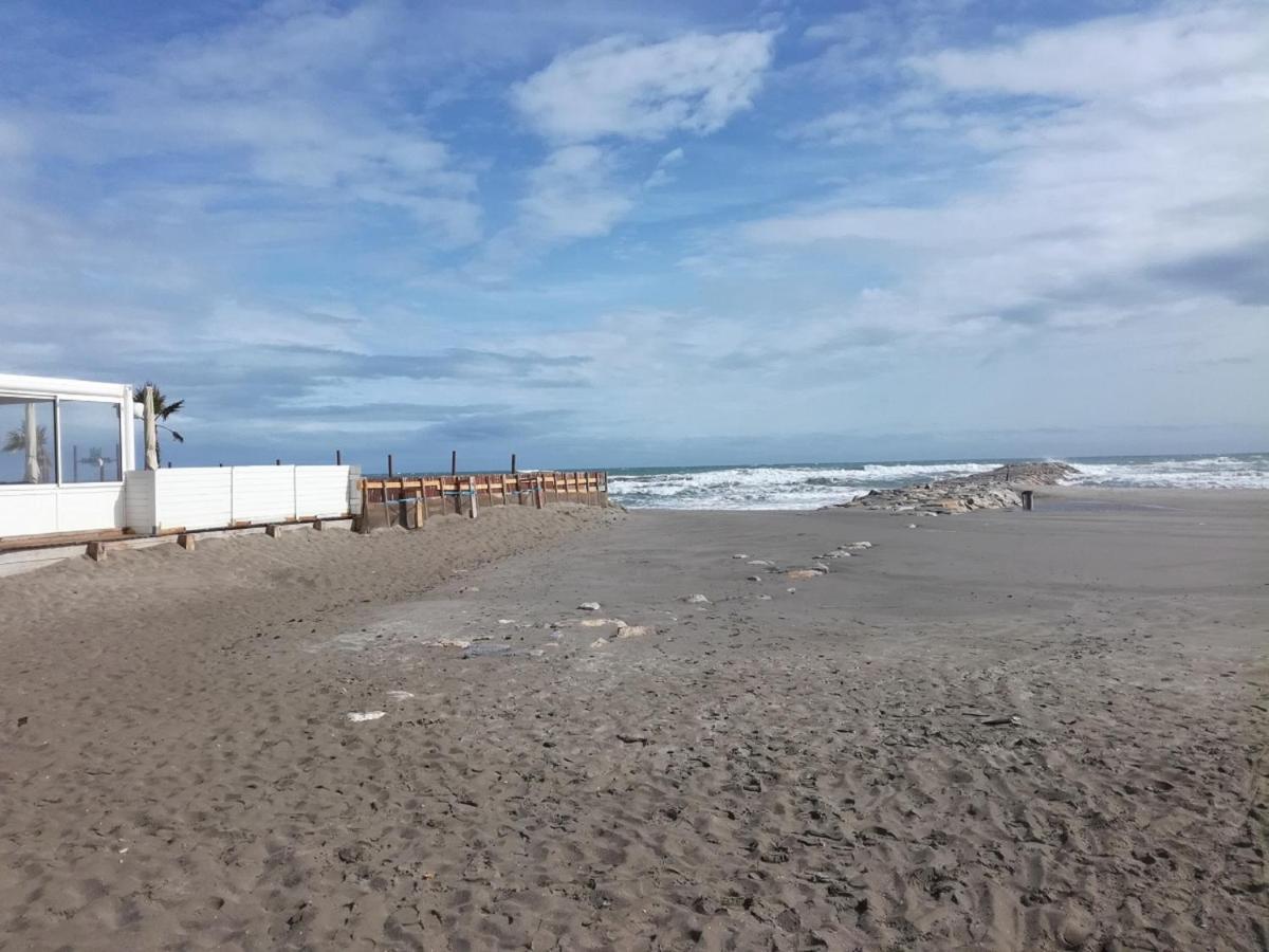 Cmr Villa Saintes-Maries-de-la-Mer Bagian luar foto